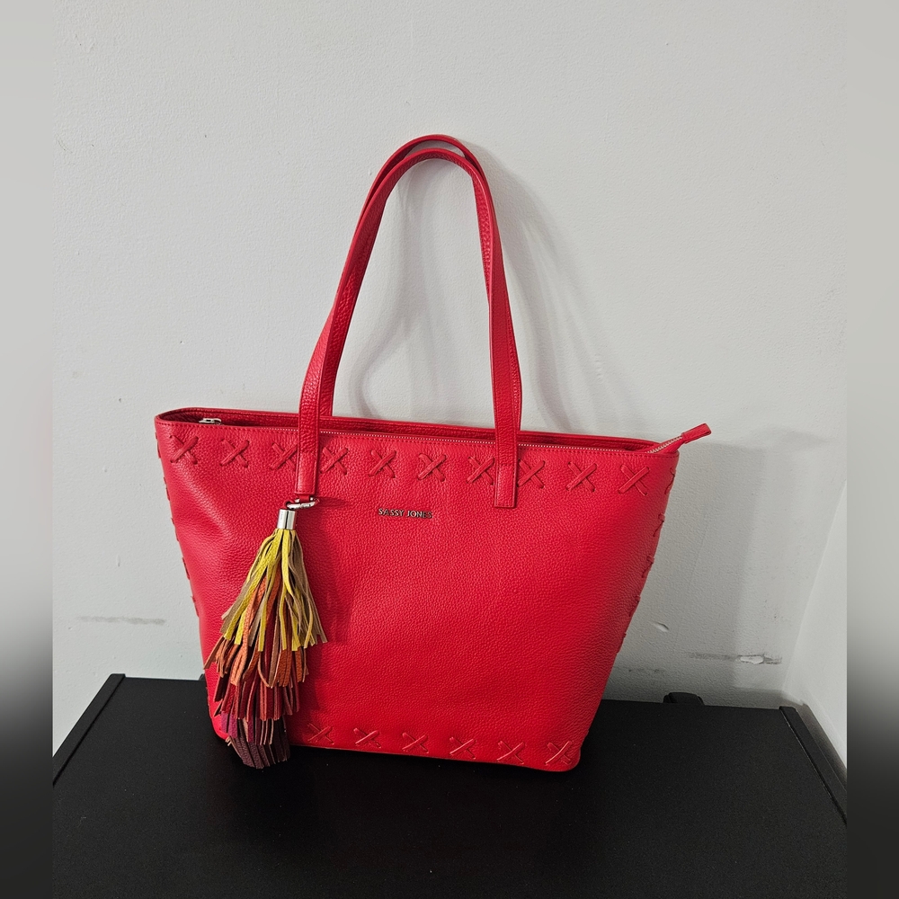Ariane leather tote- cherry red  ❤️